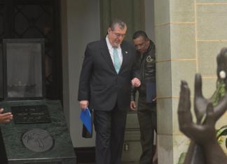 Presidente Bernardo Arévalo, previo al Consejo de Ministros para la elección del titular y suplente para el directorio de la Superintendencia de Competencia