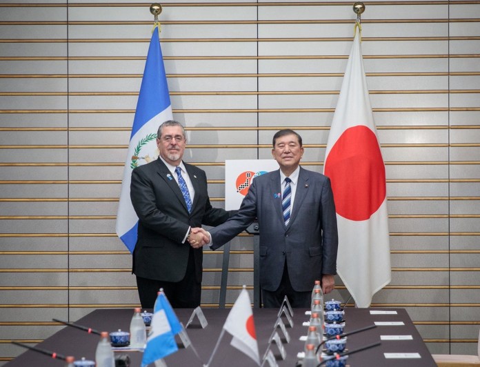 Presidente Bernardo Arévalo, junto con el primer ministro de Japón, Ishiba Shigeru Presidente Bernardo Arévalo, junto con el primer ministro de Japón, Ishiba Shigeru