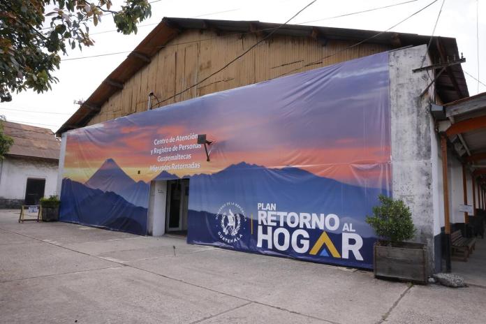 Gobierno inaugura Centro de Atención y Registro para migrantes retornados en FEGUA. Foto La Hora: Vicepresidencia.