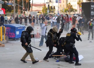 Golpes y caos en California: protesta contra deportaciones se sale de control