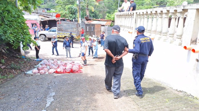 Captura de un presunto cuatrero en el departamento de Santa Rosa por la PNC