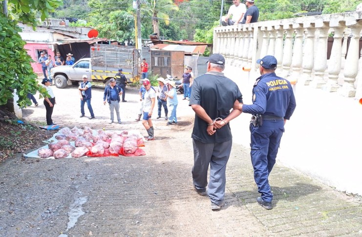 Captura de un presunto cuatrero en el departamento de Santa Rosa por la PNC