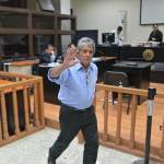 César Augusto Paz, padre de Sindy Paz, se dirigió a Blanca Saravia. Foto La Hora: Fabricio Alonzo
