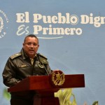 Comandante general de Ejército, Henry Sáenz, ministro de Defensa Nacional