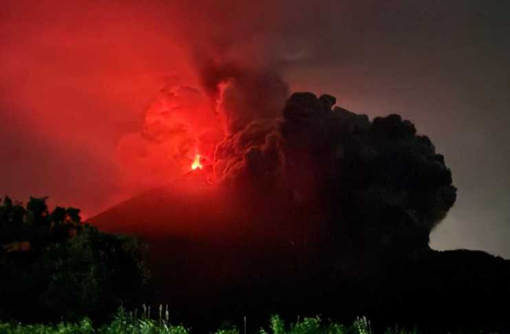 El Sistema Conred continúa en monitoreo permanente ante la evolución de la actividad eruptiva del Volcán de Fuego. Foto La Hora: Conred.