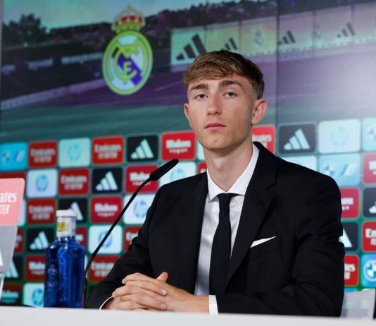 Dean Huijsen fue presentado como nuevo jugador del Real Madrid