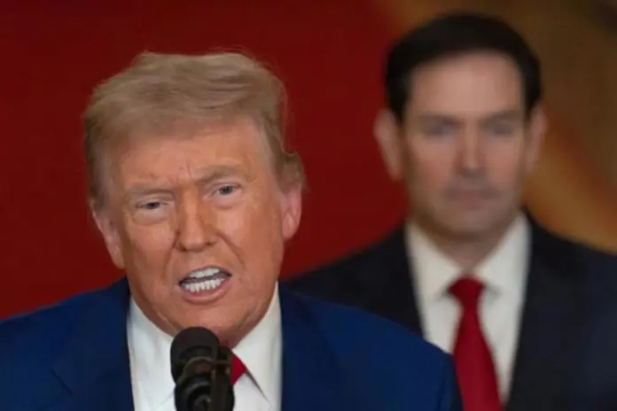 Trump insta a mantener El presidente estadounidense, Donald Trump, instó este lunes a mantener