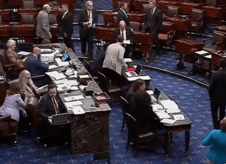 El Senado de EE. UU. ajustó la propuesta fiscal de Trump y el impuesto de remesas se reduce a 1%