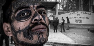 Rudy Francisco Alfaro Orozco, más conocido como "El Smurf", es un líder de rueda del Barrio 18 (B-18).