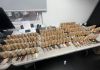 SAT decomisa más de Q195 mil en medicamentos, gorras, hebillas y cristalería de supuesto contrabando
