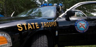 FHP captura a dos presuntos distribuidores de drogas mientras se daban a la fuga en Florida.