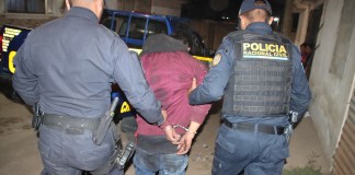 «Los Gatos»: supuesto líder de banda roba carros es recapturado en Chimaltenango "Los Gatos": supuesto líder de banda roba carros es recapturado en Chimaltenango. Foto La Hora: PNC.