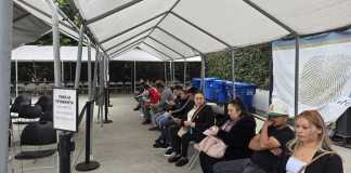 Minex reporta asistencia a 28 connacionales arrestados en redadas de Los Ángeles Minex reporta la asistencia a 28 connacionales arrestados durante redas y manifestaciones en Los Ángeles, California.