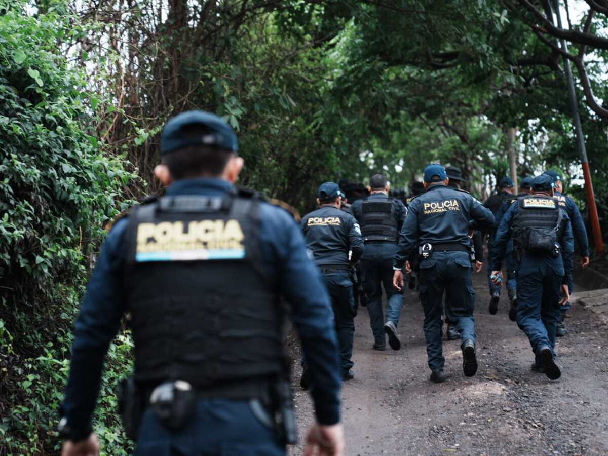 PNC continúa requisas y acciones de control en cárceles de Santa Rosa y Quiché