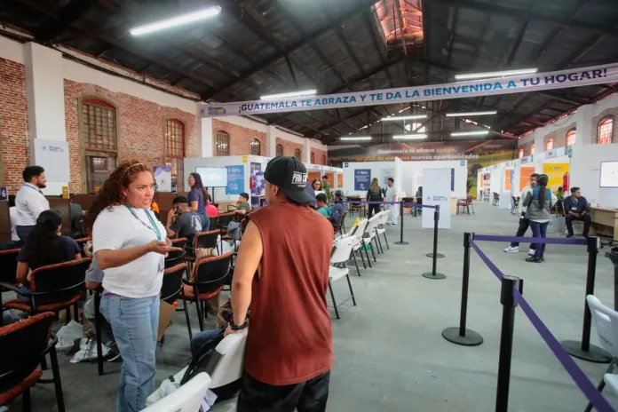 GtLKFtyWQAAW8vk (1) 197 personas retornadas del extranjero han sido atendidas en el Centro de Atención y Registro de Personas Guatemaltecas Migrantes Retornadas (CAR), del Instituto Guatemalteco de Migración (IGM).