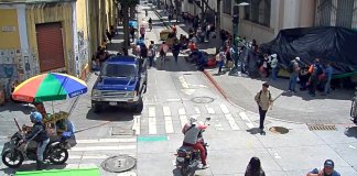 STEG impide paso vehicular hacia Casa Presidencial, afirman autoridades de PMT Autoridades de la PMT de Guatemala han dado a conocer que debido a la reubicación de afilidos del STEG, estos impiden el paso vehicular hacia Casa Presidencial.
