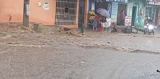 Inundaciones reportadas en el sector de Barcenas y San José, Villa Nueva. Foto La Hora: Noti Barcena Villa Nueva