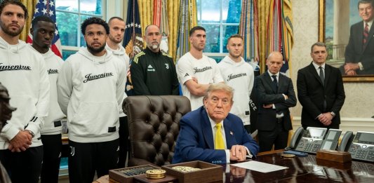 Los jugadores de la Juventus vivieron un momento incómodo durante su visita a Donald Trump en la Casa Blanca.