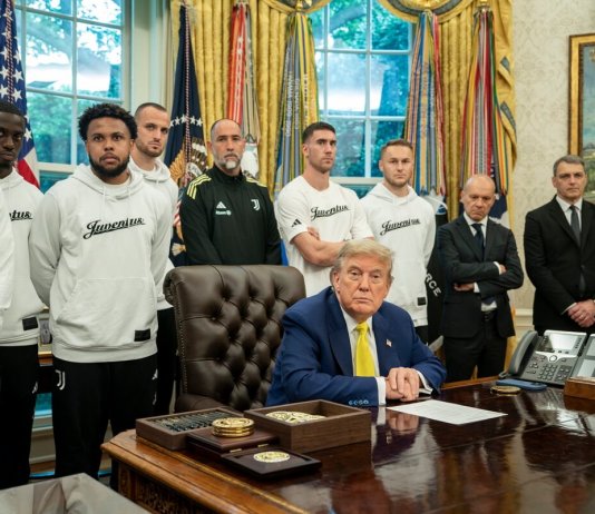 Los jugadores de la Juventus vivieron un momento incómodo durante su visita a Donald Trump en la Casa Blanca.