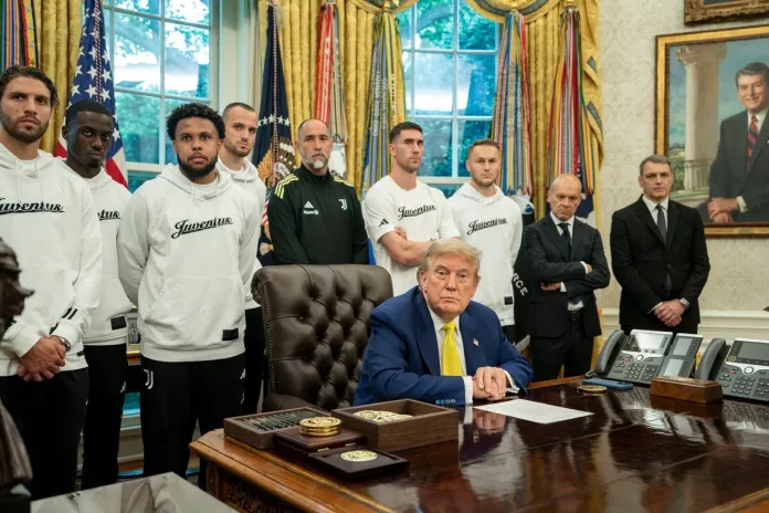Juventus Trump Los jugadores de la Juventus vivieron un momento incómodo durante su visita a Donald Trump en la Casa Blanca.
