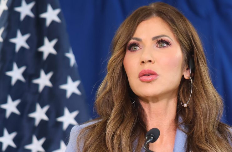 Los demócratas del Congreso de EE.UU. desean iniciar un juicio político contra la secretaria de Seguridad Nacional, Kristi Noem.