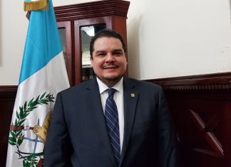 MP secuestra documentos del exrdecano Carlos Rodil Quintana, candidato a director de Competencia