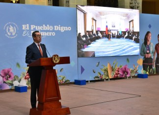 Ministro de Finanzas Públicas, Jonathan Menkos.