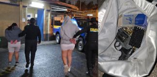 Salvadoreña y guatemalteca capturadas en zona 1 portando un revolver. Foto La Hora: PNC