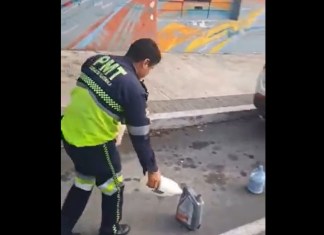 "Obstáculos fuera": PMT retira objetos que obstruyen la vía en zona 4