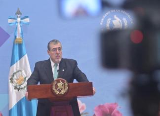 La celebración del presidente Arévalo por la clasificación en semifinales de Guatemala en la Copa de Oro.