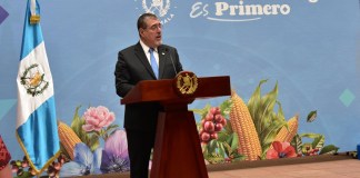 Presidente Bernardo Arévalo sobre actas levantadas hacia maestros ausentes a sus labores