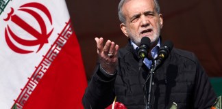 El presidente de Irán, Masoud Pezeshkian. Foto La Hora / AP