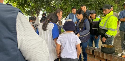 OMPNA y PGN rescatan a tres niños en condiciones inhumanas bajo paso a desnivel de San Cristóbal