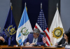 Autoridades del Mingob y de la Embajada de Estados Unidos firmaron un convenio de cooperación con el fin de detener y deportar a fugitivos guatemaltecos. Foto La Hora: AGN
