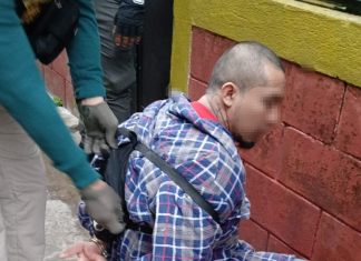 Capturan a un presunto lider de la clica "Crazy Rich" tras un allanamiento en Chinautla.