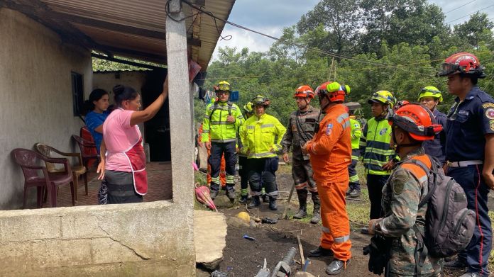 Volcán de Fuego: Asciende la cifra a más de 150 personas evacuadas en Chimaltenango y Sacatepéquez
