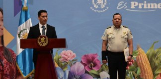Viceministro de Seguridad, José Portillo Salazar, y director general de la Policía Nacional Civil, David Custodio Boteo.