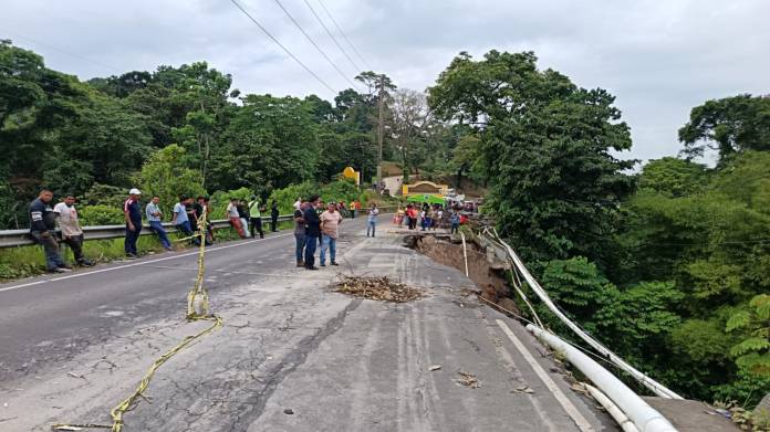 CIV interviene en hundimiento del kilómetro 189 de la ruta Cito Zarco