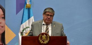 El titular del Ministerio de Gobernación (Mingob) afirma desconocer las declaraciones por parte de la Fiscal General, Consuelo Porras, sobre una orden de captura contra un funcionario que dejó su cargo