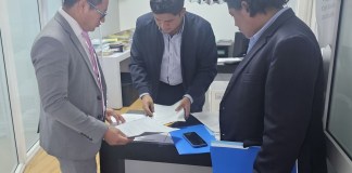 La defensa del abogado Eduardo Masaya presentó una denuncia ante el Tribunal de Honor del CANG contra Fernando Linares Beltranena. Foto La Hora: cortesía