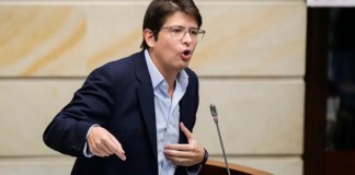 "Desescala en su estado crítico" expresa la fundación Santa Fe de Bogotá sobre el condición de salud de Miguel Uribe Turbay.