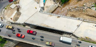 Covial informó que retomarán los trabajos en el Puente Tubac, el cual forma parte de proyectos inconclusos del Decreto 21-2022. Diseño La Hora: Alejandro Ramírez