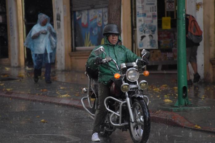 PMT reporta tráfico lento en la ciudad capital debido a lluvias reportadas en horas de la tarde