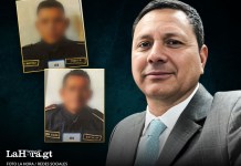 En tiempos que no tienen otras víctimas, capturan a agentes que habrían pedido mordida a Raúl Falla Autoridades del MP anunciaron la captura de dos agentes de la PNC luego de supuestamente pedir "mordida" al integrante de la FCT, Raúl Falla Ovalle.