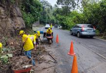 Distintos derrumbes se registran en el territorio nacional derivado de las recientes lluvias. Foto La Hora: Covial