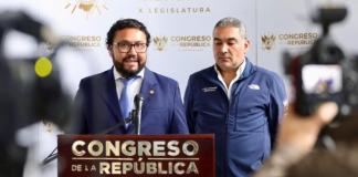 Diputados de Cabal promueven extender pago a expatrulleros y otorgarles Q36 mil Los diputados Luis Aguirre y Byron Tejeda buscan ampliar el pago a los expatrulleros. Foto: Congreso de la República