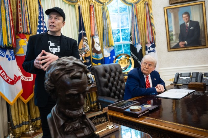 Elon Musk afirma que Trump figura en los archivos de Jeffrey Epstein