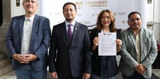 La iniciativa de ley de garantizar medicamentos en emergencias de hospitales es impuslada por la diputada Evelyn Morataya. Foto: Congreso de la República