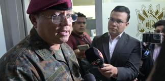 El titular del Ministeiro de la Defensa, Henry Saénz, brindó detalles sobre el incidente registrado en La Mesilla. Foto La Hora: Fabricio Alonzo