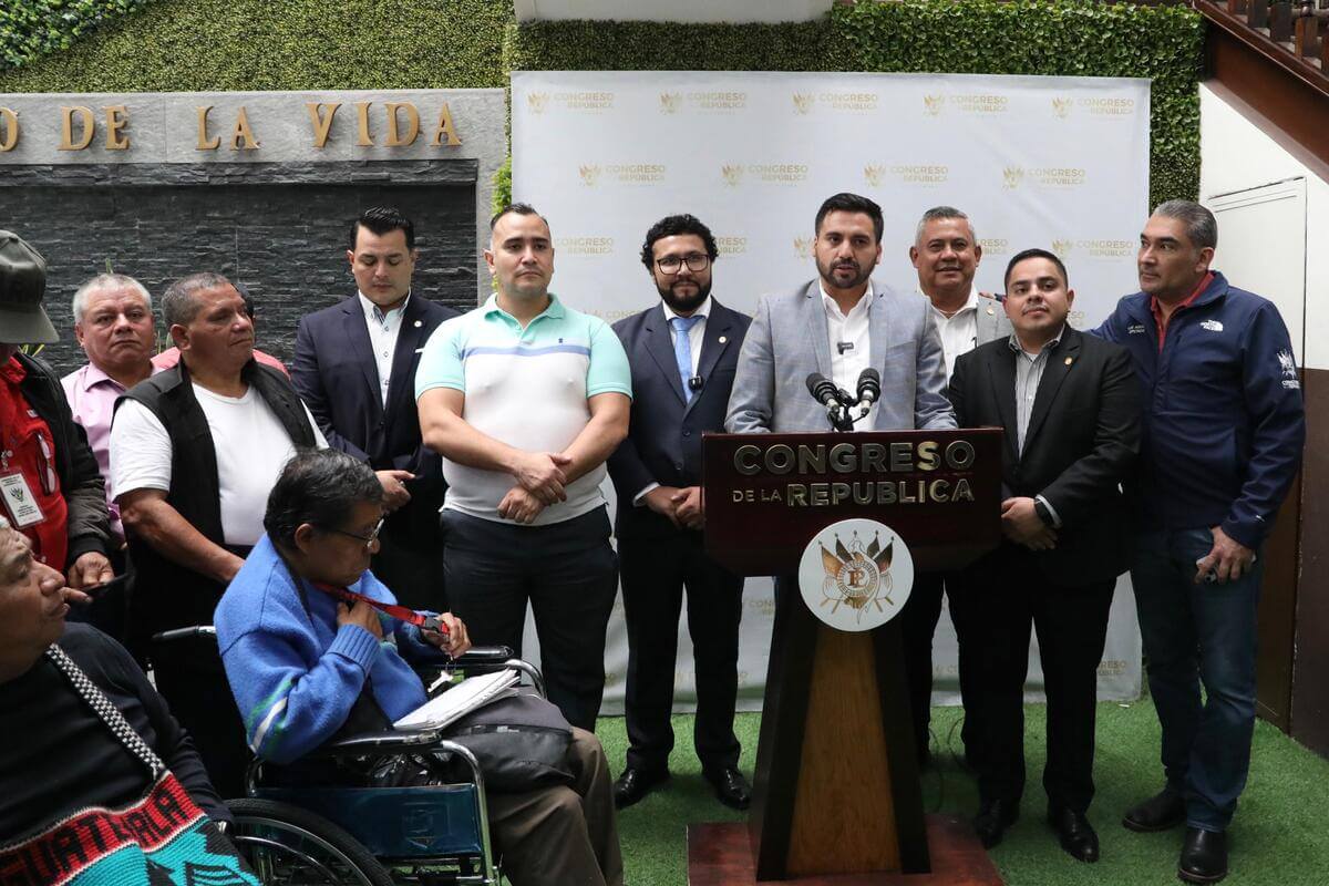 En medio de dudas por pago de jubilaciones, comisión de Defensa propone aumentar pensiones del IPM
